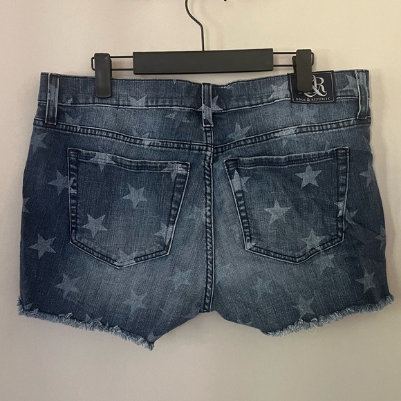 Rock & Republic Blue Slim Fit Jean Shorts - Picture 3 of 8